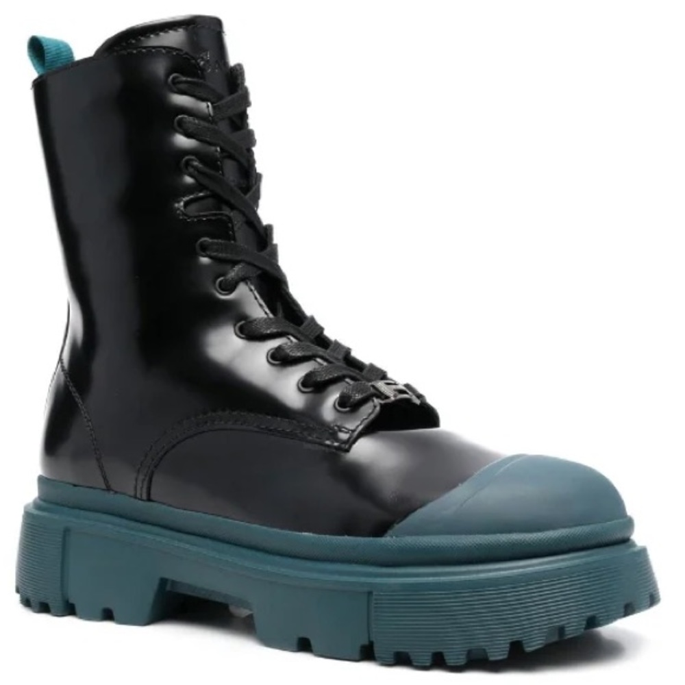 BRAND NEW Hogan contrasting-sole combat boots in Size 11